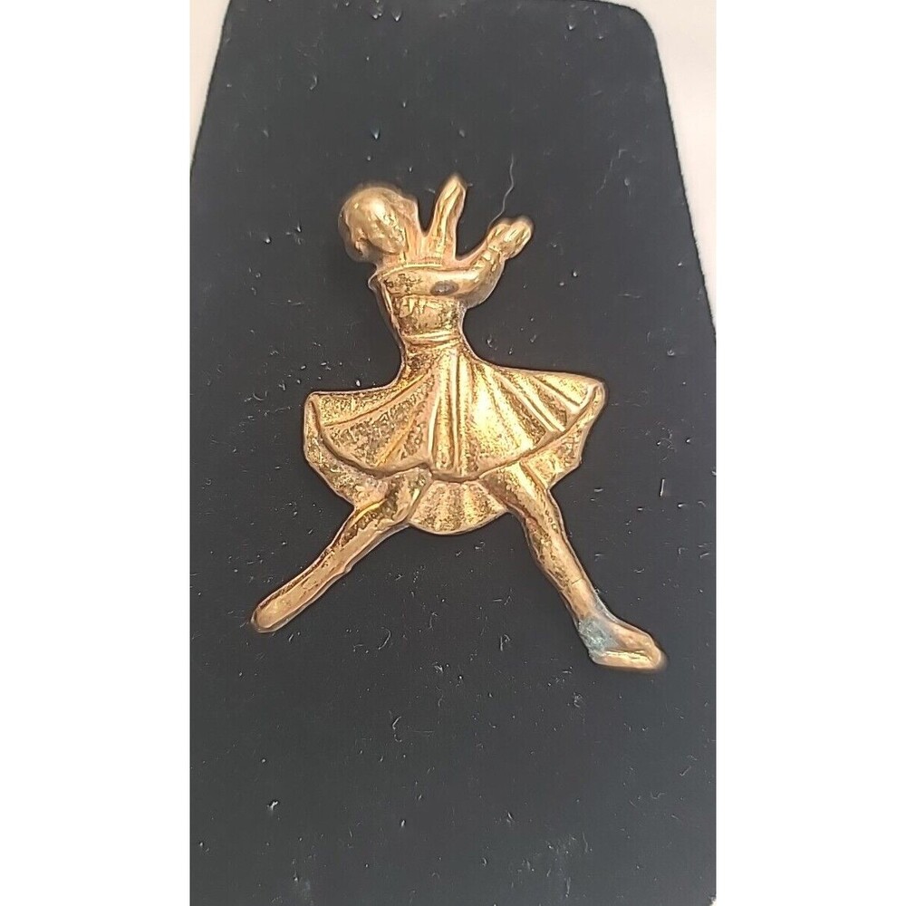 Ice Skater Figure Skater Pin Brooch  Gold Plate Ice Skates Figure Skates